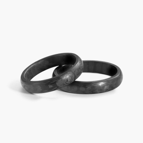Obrączki ślubne: carbon, półokrągłe, 4 mm